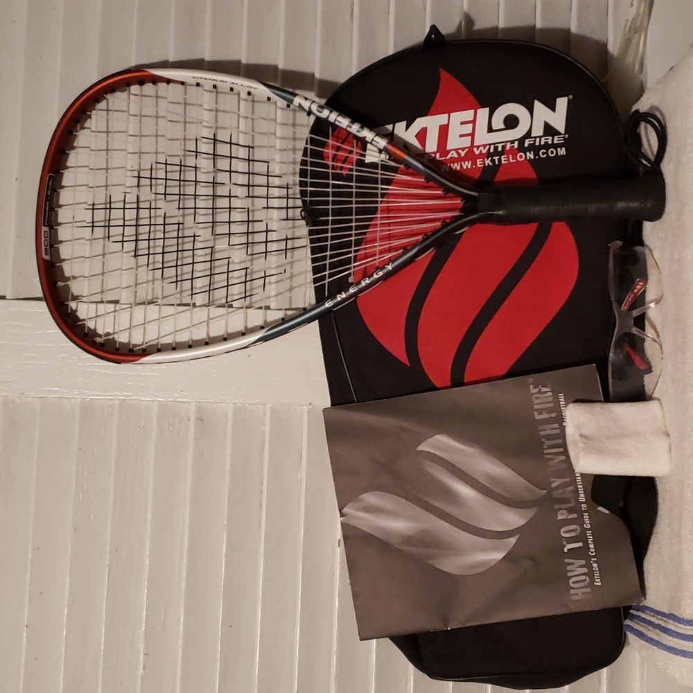 Ektelon Racket